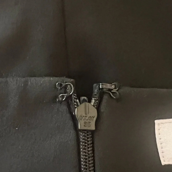 FINAL PRICE NWT Calvin Klein Minimalist Black Pencil Skirt - Picture 7 of 7